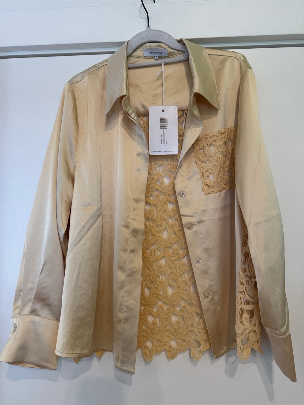The Noli Shop Amelia Silky Lace Blouse Size M - Picture 2 of 8